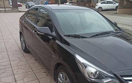 Hyundai Solaris II рестайлинг, 2016 год, 1 150 000 рублей, 2 фотография