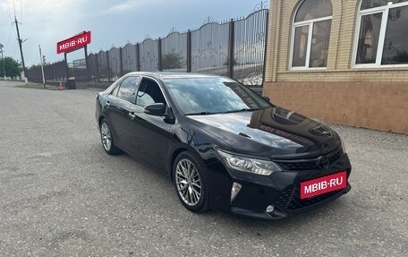 Toyota Camry, 2018 год, 2 170 000 рублей, 2 фотография