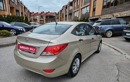 Hyundai Solaris II рестайлинг, 2013 год, 730 000 рублей, 5 фотография
