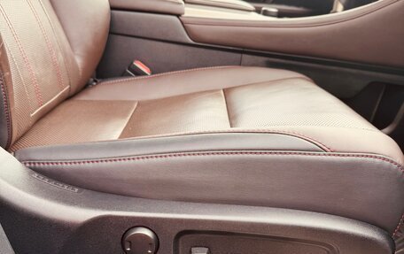 Lexus RX IV рестайлинг, 2016 год, 4 200 000 рублей, 17 фотография