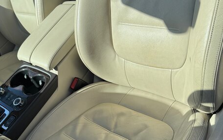 Volkswagen Touareg III, 2011 год, 1 990 000 рублей, 13 фотография
