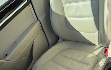 Volkswagen Touareg III, 2011 год, 1 990 000 рублей, 14 фотография