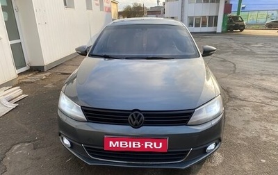 Volkswagen Jetta VI, 2013 год, 890 000 рублей, 1 фотография