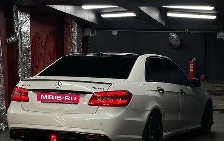 Mercedes-Benz E-Класс, 2012 год, 1 990 000 рублей, 2 фотография