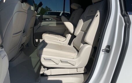 Cadillac Escalade V, 2022 год, 10 900 000 рублей, 22 фотография