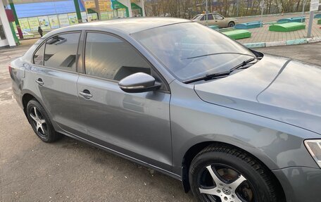 Volkswagen Jetta VI, 2013 год, 890 000 рублей, 2 фотография