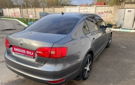 Volkswagen Jetta VI, 2013 год, 890 000 рублей, 3 фотография