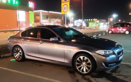 BMW 5 серия, 2011 год, 2 300 000 рублей, 2 фотография