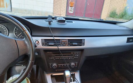 BMW 3 серия, 2007 год, 1 050 000 рублей, 8 фотография
