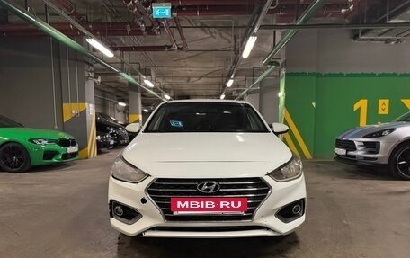 Hyundai Solaris II рестайлинг, 2018 год, 790 000 рублей, 3 фотография