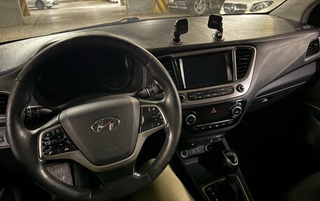 Hyundai Solaris II рестайлинг, 2018 год, 790 000 рублей, 9 фотография