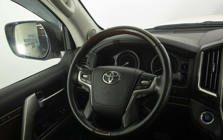 Toyota Land Cruiser 200, 2015 год, 6 599 000 рублей, 17 фотография