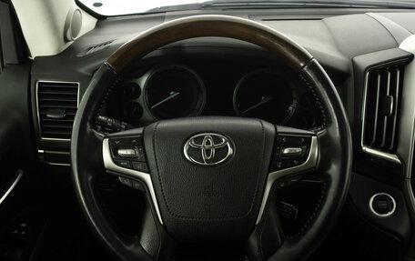 Toyota Land Cruiser 200, 2015 год, 6 599 000 рублей, 20 фотография