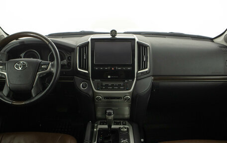 Toyota Land Cruiser 200, 2015 год, 6 599 000 рублей, 18 фотография