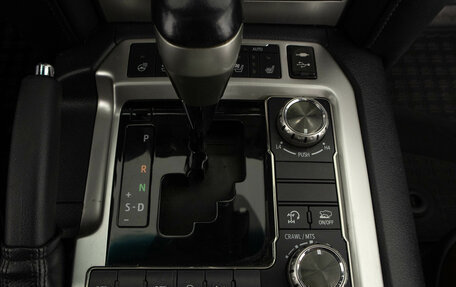 Toyota Land Cruiser 200, 2015 год, 6 599 000 рублей, 28 фотография