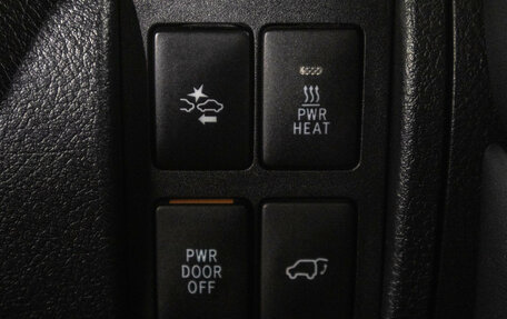 Toyota Land Cruiser 200, 2015 год, 6 599 000 рублей, 34 фотография
