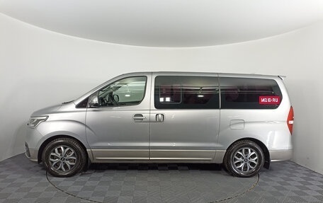 Hyundai Grand Starex Grand Starex I рестайлинг 2, 2018 год, 3 412 000 рублей, 10 фотография