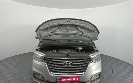 Hyundai Grand Starex Grand Starex I рестайлинг 2, 2018 год, 3 412 000 рублей, 11 фотография