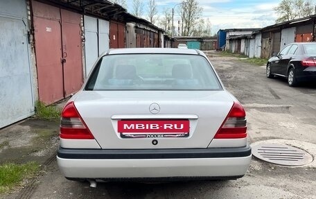 Mercedes-Benz C-Класс, 1995 год, 450 000 рублей, 4 фотография