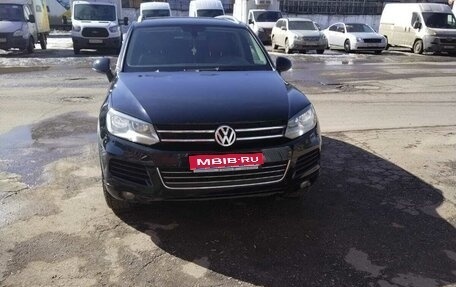 Volkswagen Touareg III, 2010 год, 1 690 000 рублей, 1 фотография