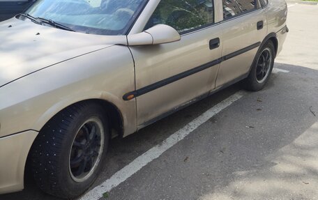 Opel Vectra B рестайлинг, 1998 год, 180 000 рублей, 3 фотография
