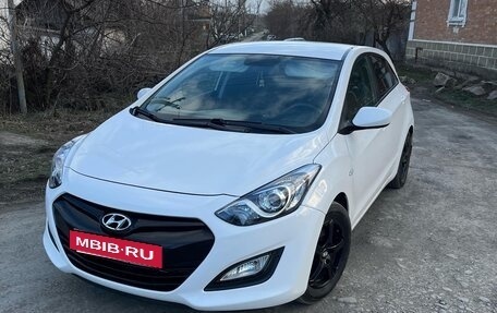 Hyundai i30 II рестайлинг, 2013 год, 850 000 рублей, 11 фотография