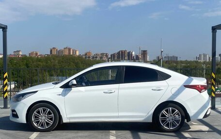 Hyundai Solaris II рестайлинг, 2017 год, 1 099 000 рублей, 2 фотография