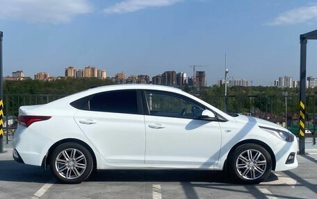 Hyundai Solaris II рестайлинг, 2017 год, 1 099 000 рублей, 6 фотография