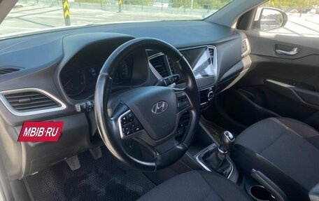Hyundai Solaris II рестайлинг, 2017 год, 1 099 000 рублей, 9 фотография