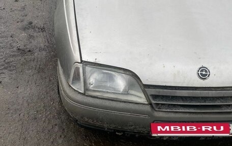 Opel Omega A, 1987 год, 100 000 рублей, 4 фотография
