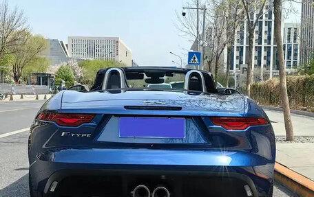 Jaguar F-Type I рестайлинг 2, 2022 год, 4 879 000 рублей, 5 фотография