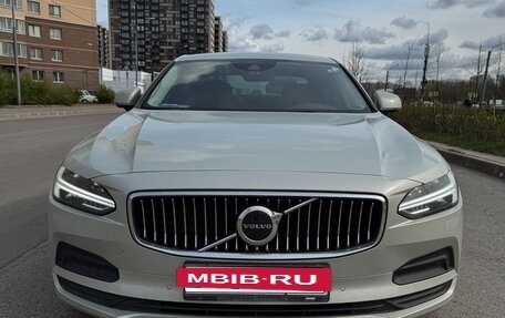 Volvo S90 II рестайлинг, 2020 год, 4 390 000 рублей, 2 фотография