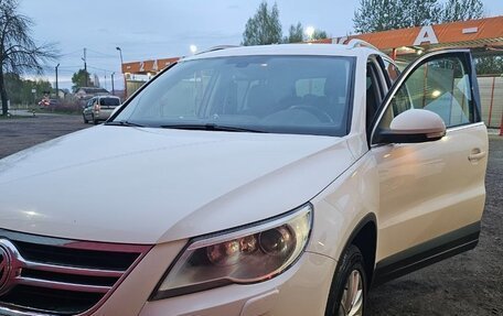 Volkswagen Tiguan I, 2010 год, 1 499 000 рублей, 4 фотография