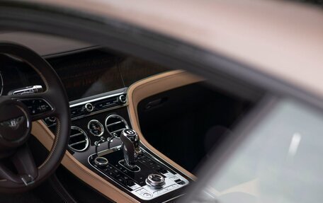 Bentley Continental GT III, 2022 год, 22 850 000 рублей, 9 фотография