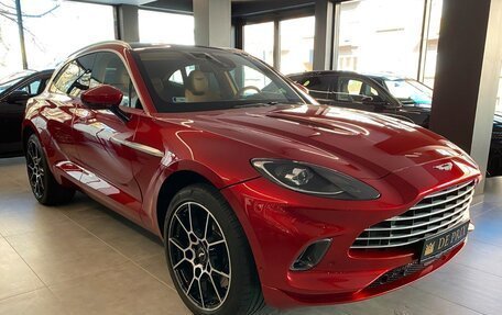 Aston Martin DBX I, 2022 год, 15 900 000 рублей, 2 фотография