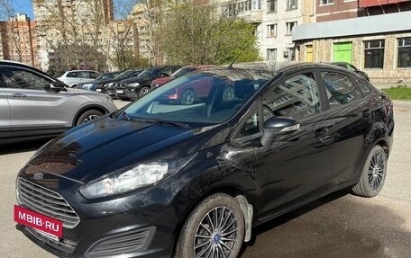 Ford Fiesta, 2015 год, 980 000 рублей, 2 фотография
