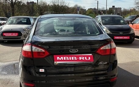 Ford Fiesta, 2015 год, 980 000 рублей, 4 фотография