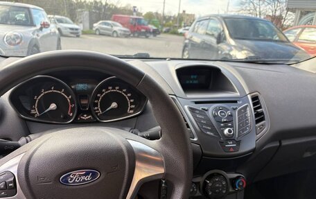 Ford Fiesta, 2015 год, 980 000 рублей, 5 фотография