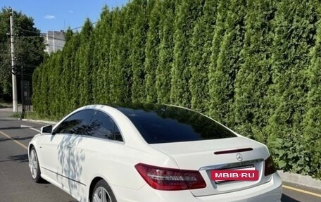 Mercedes-Benz E-Класс, 2012 год, 1 600 000 рублей, 6 фотография