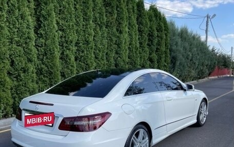 Mercedes-Benz E-Класс, 2012 год, 1 600 000 рублей, 4 фотография