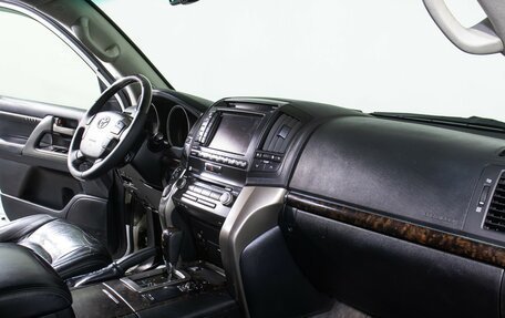 Toyota Land Cruiser 200, 2011 год, 2 097 000 рублей, 10 фотография
