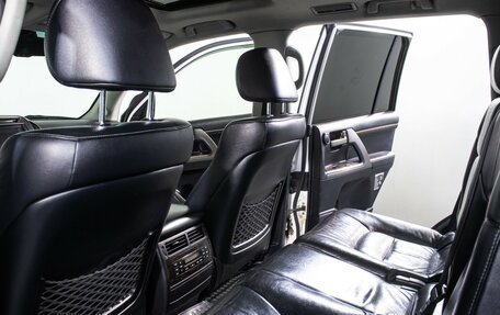 Toyota Land Cruiser 200, 2011 год, 2 097 000 рублей, 11 фотография