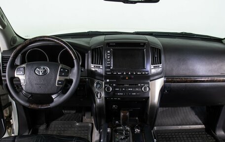 Toyota Land Cruiser 200, 2011 год, 2 097 000 рублей, 13 фотография