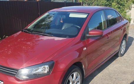 Volkswagen Polo VI (EU Market), 2011 год, 979 000 рублей, 3 фотография