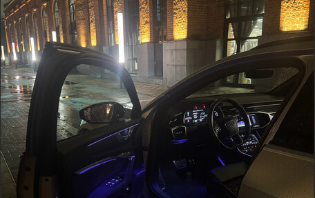 Audi RS 6, 2020 год, 12 900 000 рублей, 10 фотография