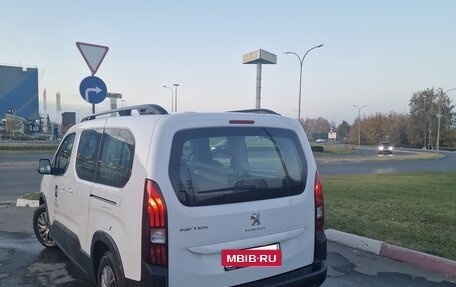 Peugeot Rifter I, 2023 год, 3 800 000 рублей, 7 фотография