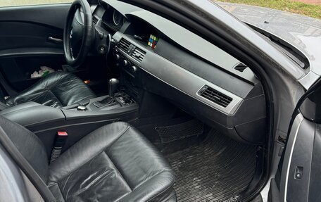 BMW 5 серия, 2004 год, 550 000 рублей, 11 фотография
