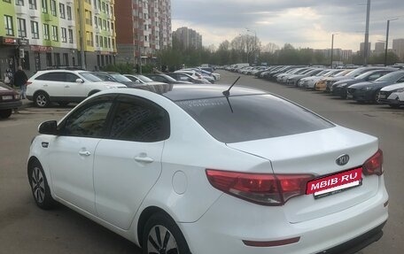 KIA Rio III рестайлинг, 2015 год, 710 000 рублей, 3 фотография
