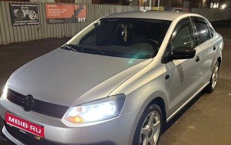 Volkswagen Polo VI (EU Market), 2012 год, 850 000 рублей, 1 фотография