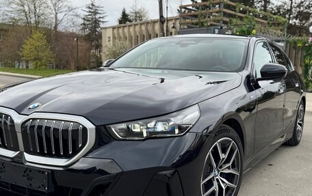 BMW 5 серия, 2023 год, 7 500 000 рублей, 3 фотография